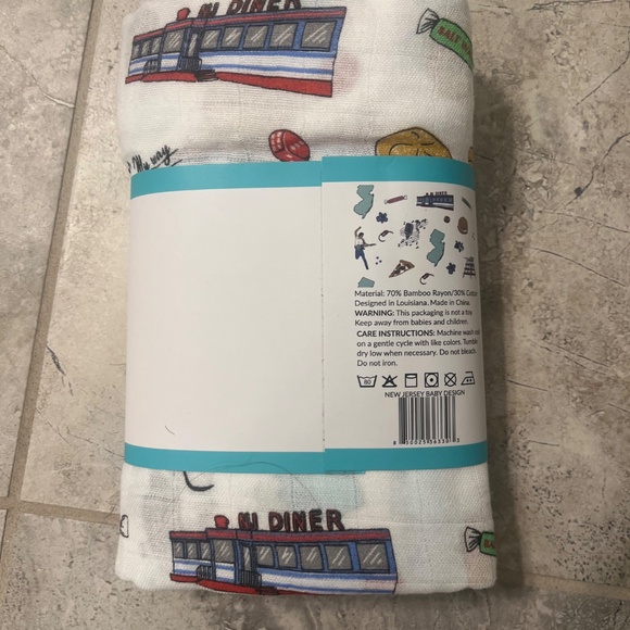 Little Hometown NJ swaddle - Picture 2 of 2